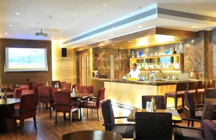 The Classique Club Bombay Eksteriør billede
